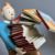 Hergé - Tintin tenant les albums - Version 1 - Moulinsart - 2011 – Image 4