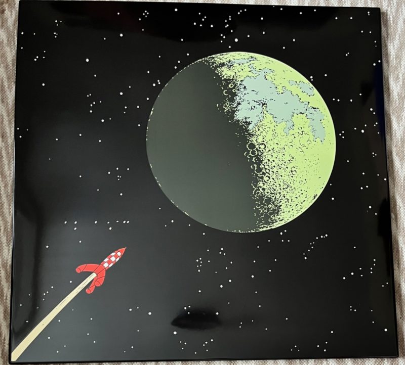 Hergé - Tintin - Plaque émaillée Fusée approchant la lune - Emaillerie Belge - 100cm - 1985