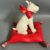 Hergé - Figurine Milou sur son coussin rouge - Version 1 - Pixi - 2007 – Image 6