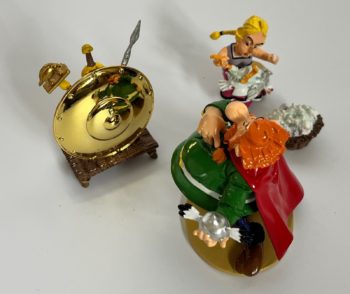 Uderzo et Goscinny - Abraracourcix au bouclier miroir - Pixi - 2015