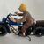 Hergé - Figurine Tintin sur la moto - Version bleue - Aroutcheff - 1996 – Image 4