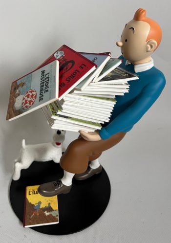 Hergé - Tintin tenant les albums - Version 3 - Moulinsart - 2013