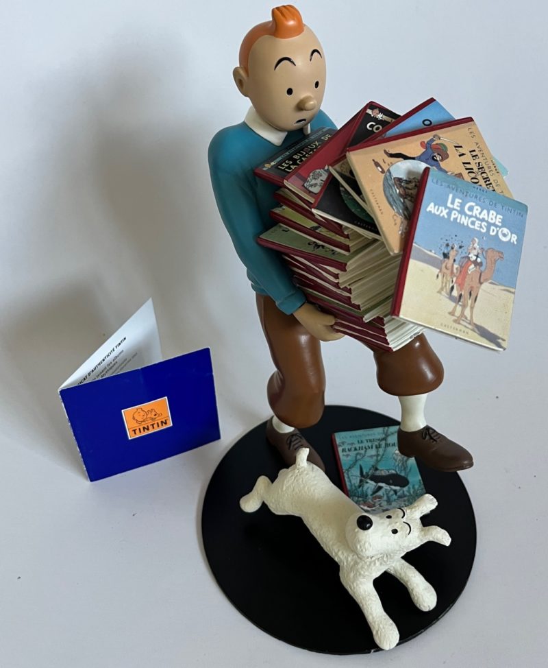 Hergé - Figurine Tintin tenant les albums - Version 1 - Leblon Delienne - 2011
